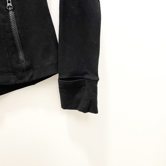 SOLD - BLACK LULULEMON DEFINE JACKET - Picture 4 of 9